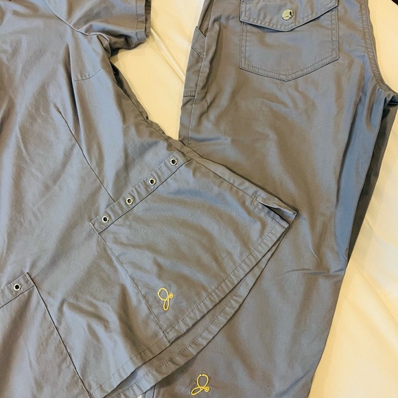 Grey Jaanuu Scrub set - Picture 6 of 9